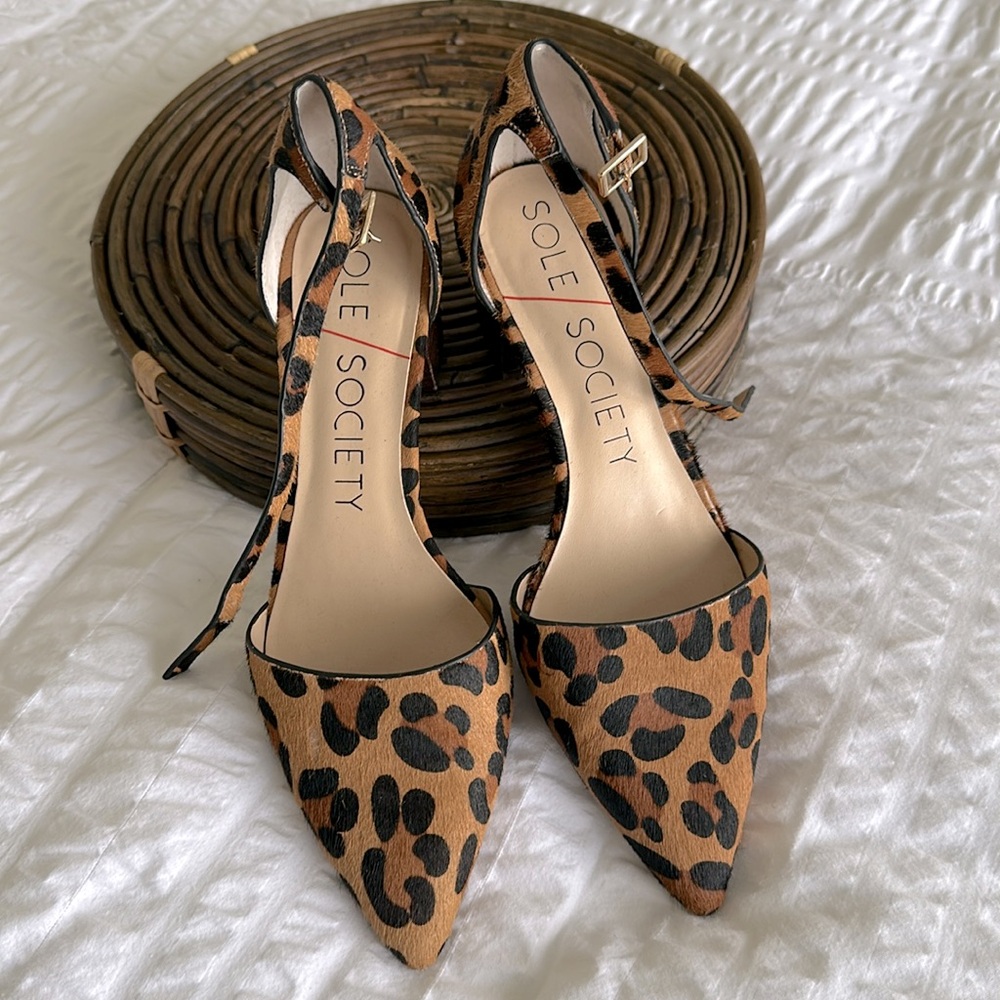Cheetah print pumps